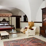 Chateau De Hotel Bagnols (Rhone)