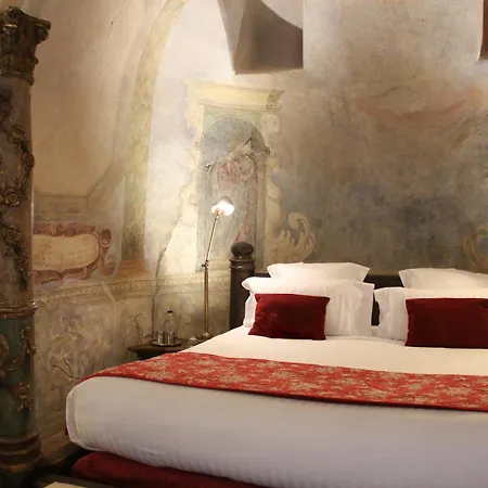 Hotel Château De Bagnols (Rhone)