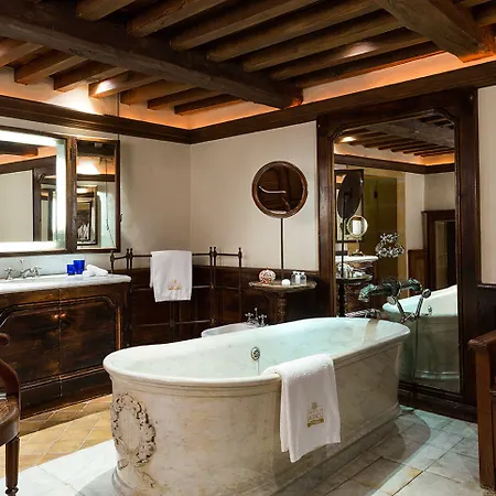Hotel Chateau De Bagnols (Rhone)