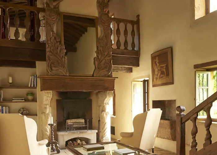 Chateau De Hotel 5*