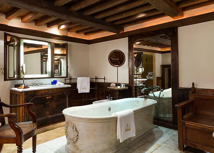 Hotel Chateau De Bagnols (Rhone)