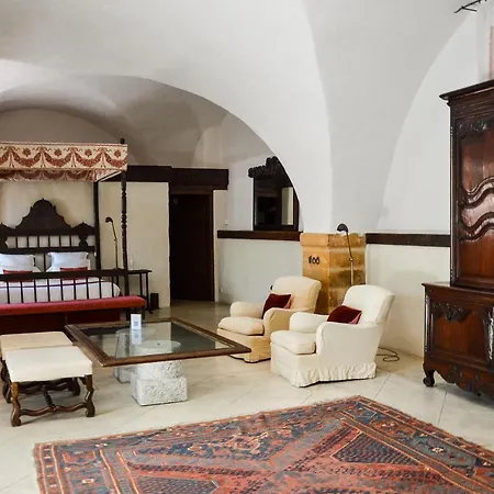 Château De Hotel 5*